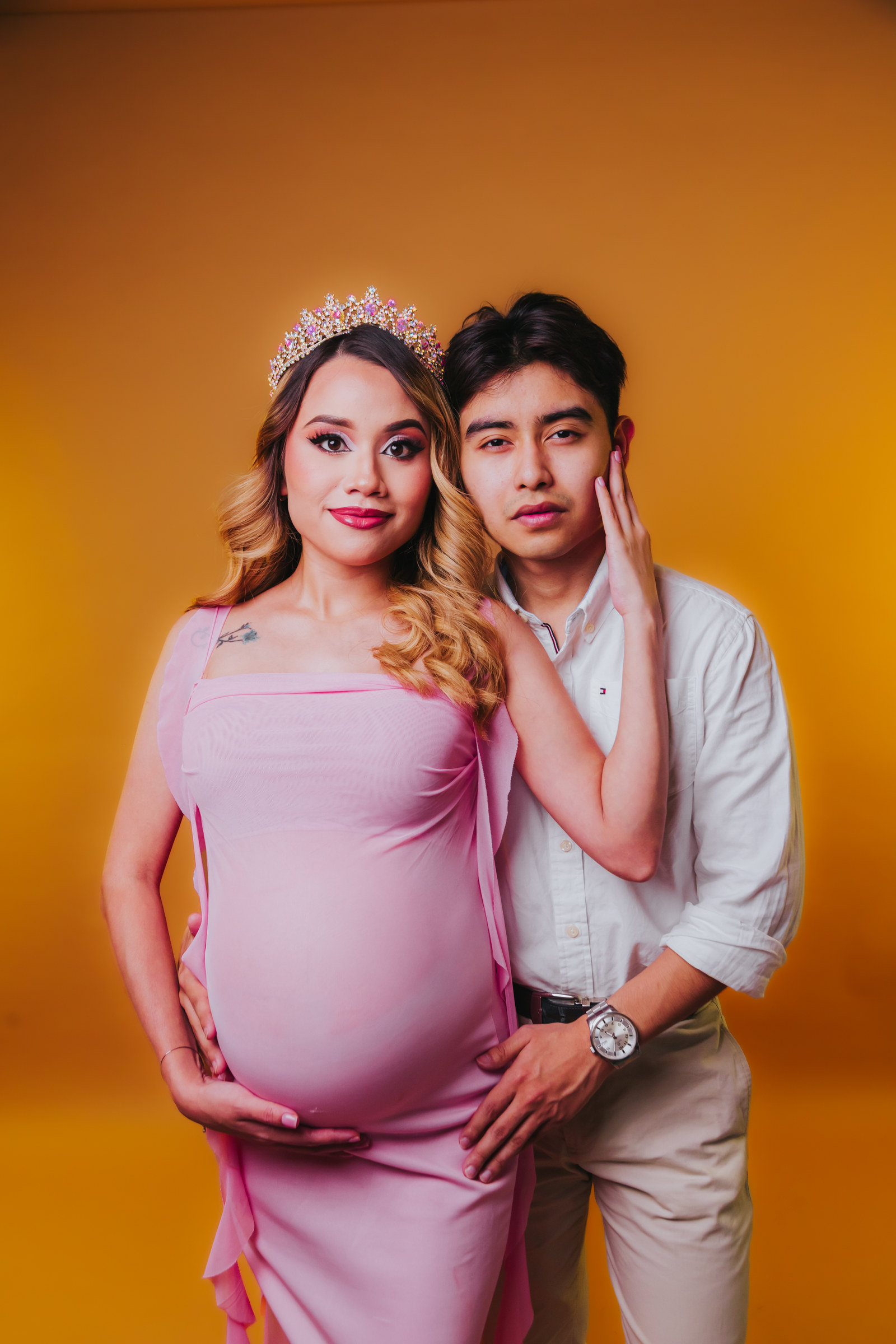 Retrato de pareja esperando a su bebé